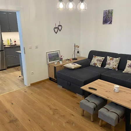 Styrske Alpy Apartamento *